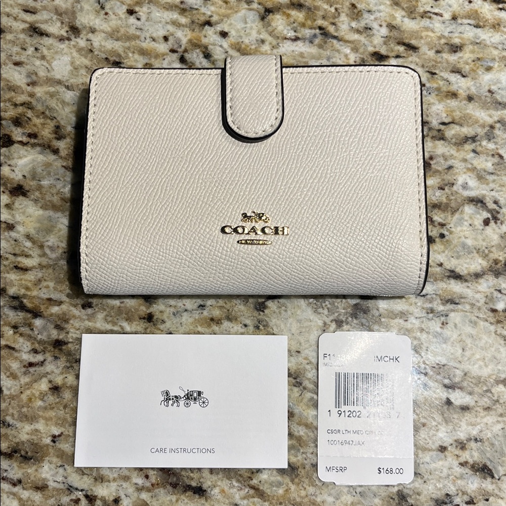 NWOT Coach | Medium Corner Zip Around Wallet | Chalk | F11484 - Picture 5 of 6